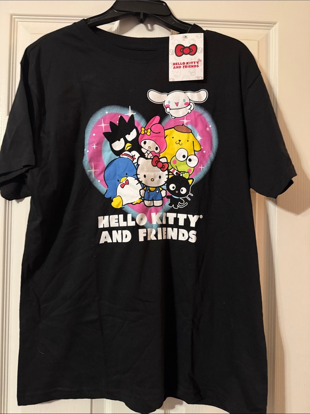 NWT Sanrio Hello Kitty and Friends Heart Graphic Black Tee NWT - Large